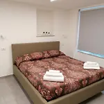 Vico Spina 5 3* 밀라초